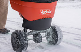 Agri-Fab 130 lb. Ice Melt Push Spreader - 45-0548 | RogueFuel.ca