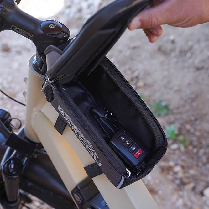 BAKCOU PHONE BAG
