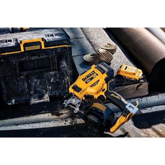 DeWalt 20V MAX XR 1-3/4" Roofing Nailer Model